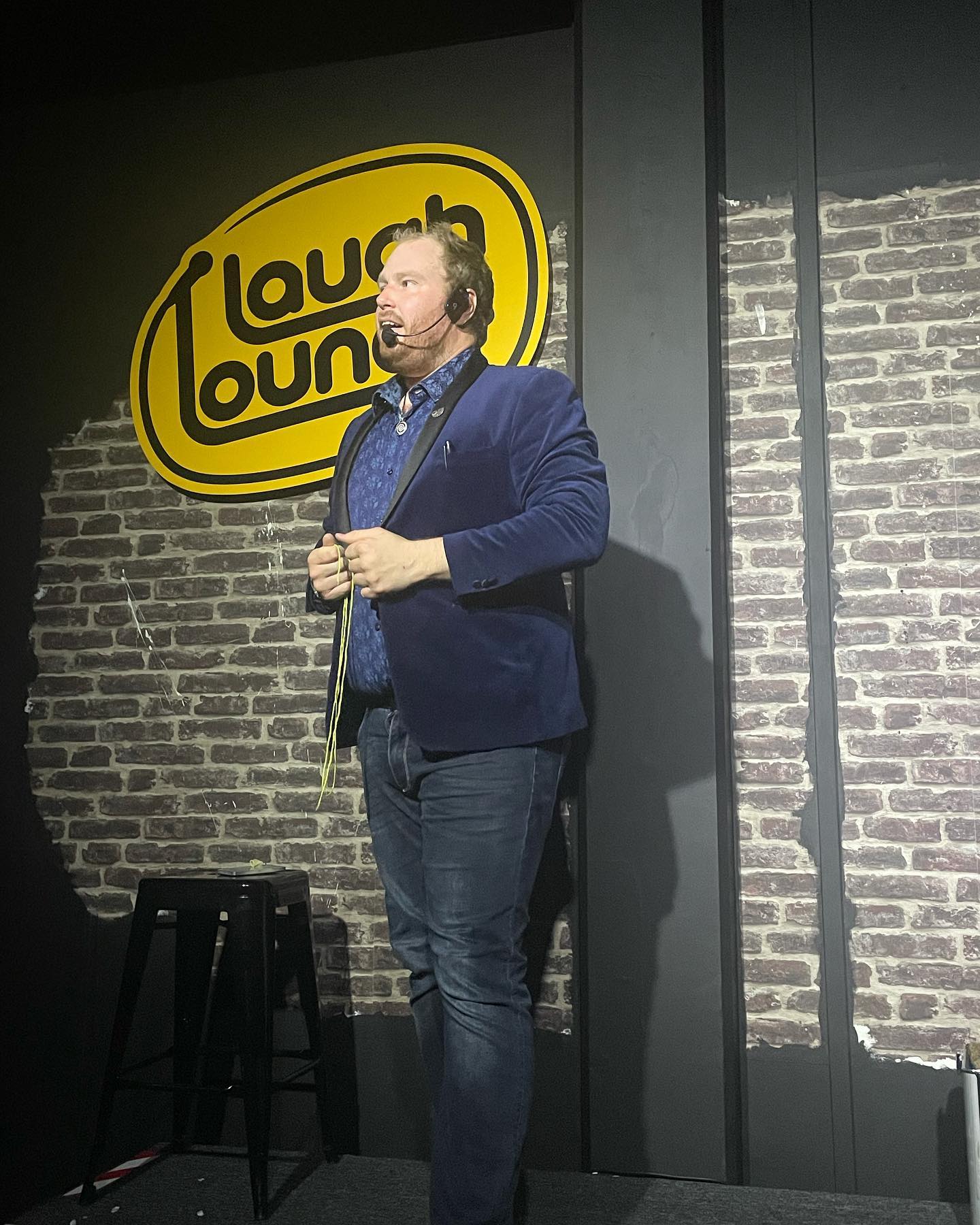 Scott Stunz performing — 4